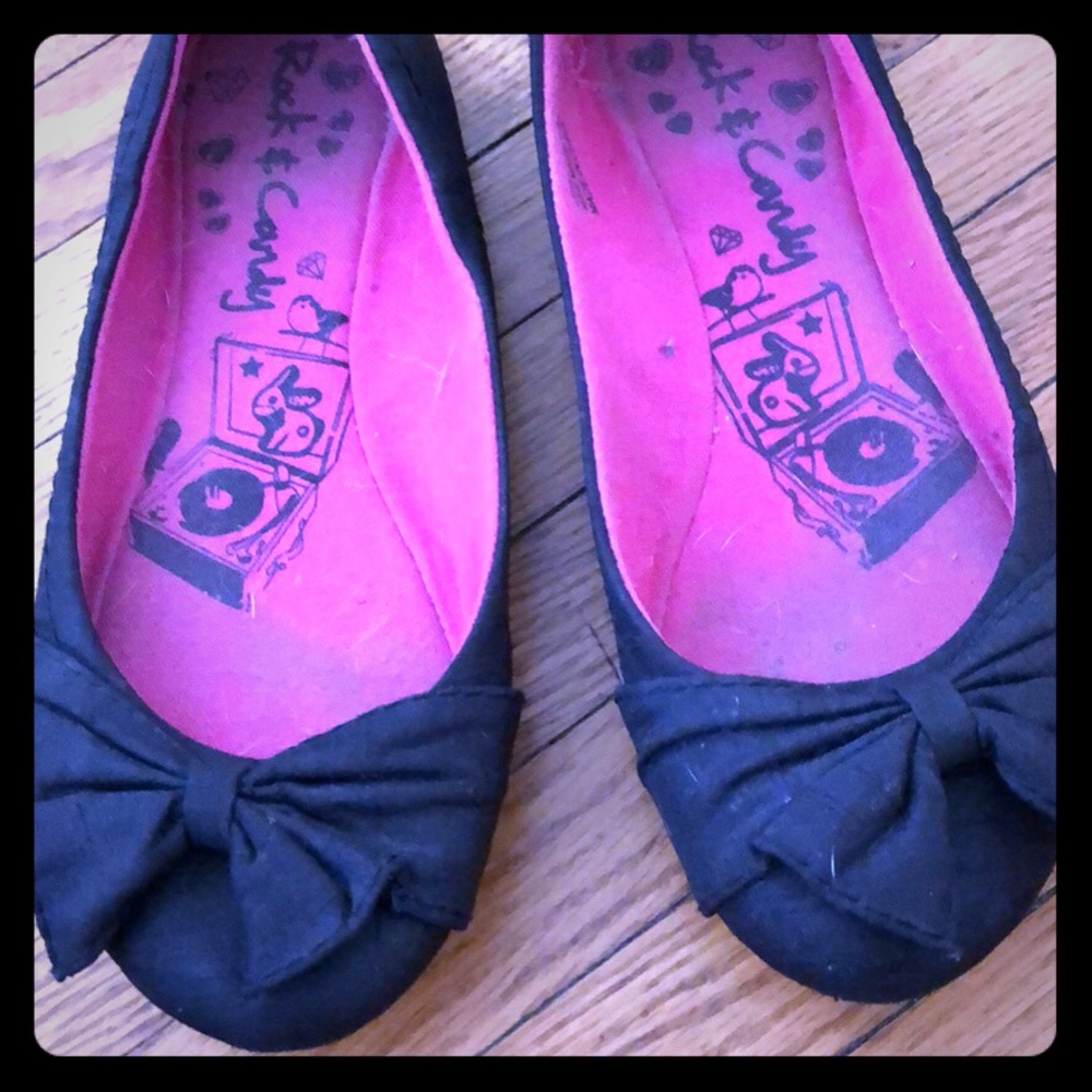 Black flats